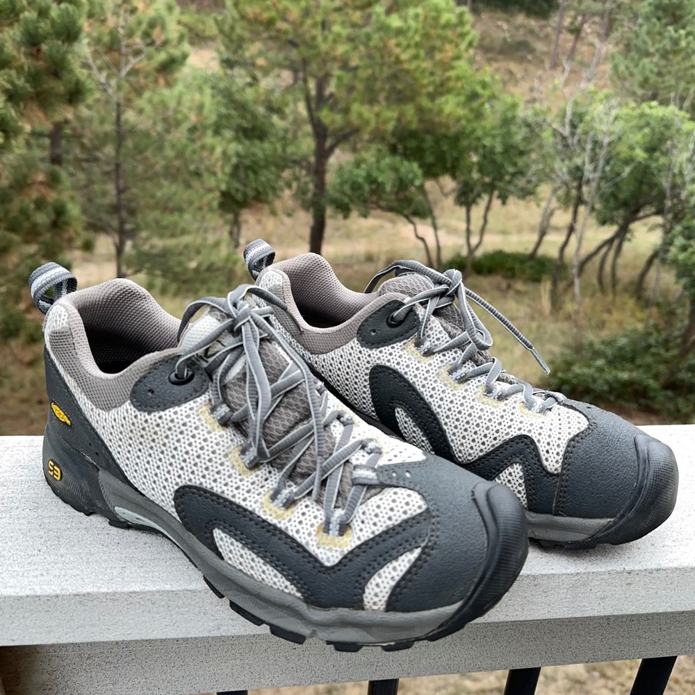 KEEN Ridgeline Trail Shoes Women's 40 Size 9.5 Hiking Running Walking Toe Cap
